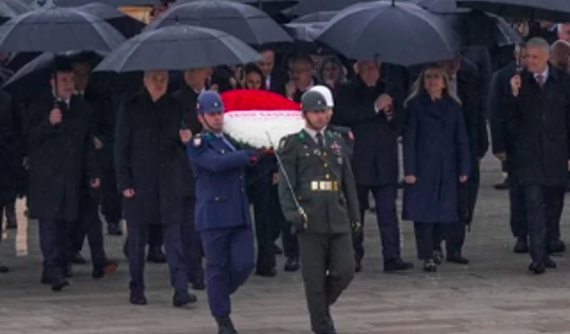 Anıtkabir'de 23 Nisan töreni