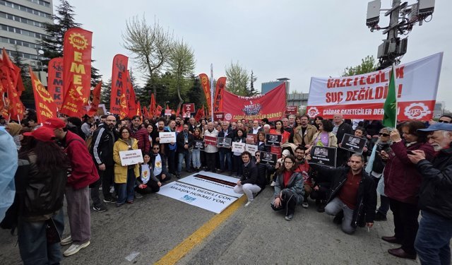 Başkentte 1 Mayıs mitinginde tutuklu gazeteciler de untulmadı