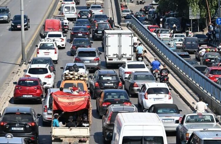 İsrail ordusu Beyrut'un güney banliyölerini boşaltıyor; On binlerce kişi yerinden edildi