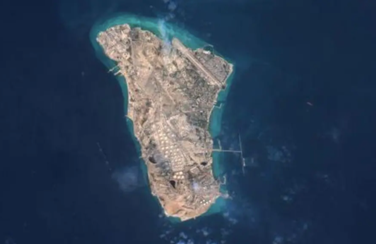 ABD, İran ekonomisi için hayati önem taşıyan Harg'a saldırdı; Rejime karşı başladı, ekonomi hedef oldu