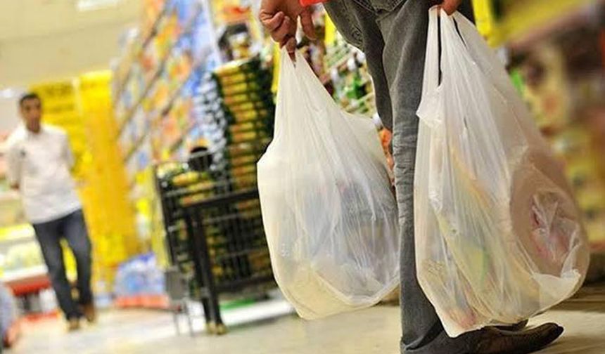 Marketlerdeki plastik poşet fiyatı 1 liraya yükseliyor