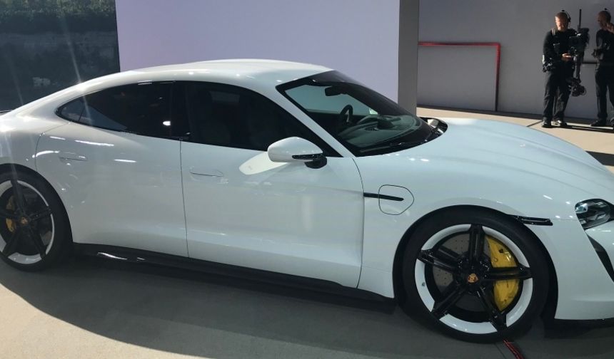 Porsche, yılın üçüncü çeyreğinde yaklaşık 1 milyar euro zarar açıkladı