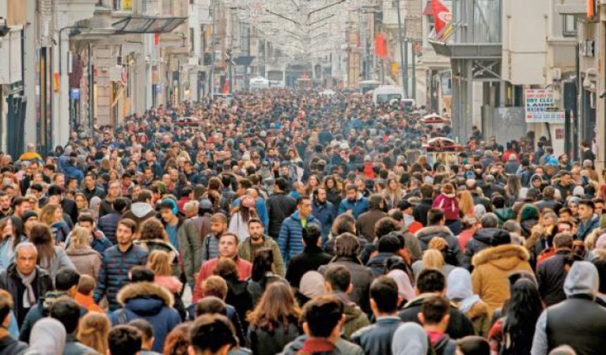 Türkiye'nin en kalabalık ilçesi Esenyurt, nüfusuyla 57 ili geride bıraktı