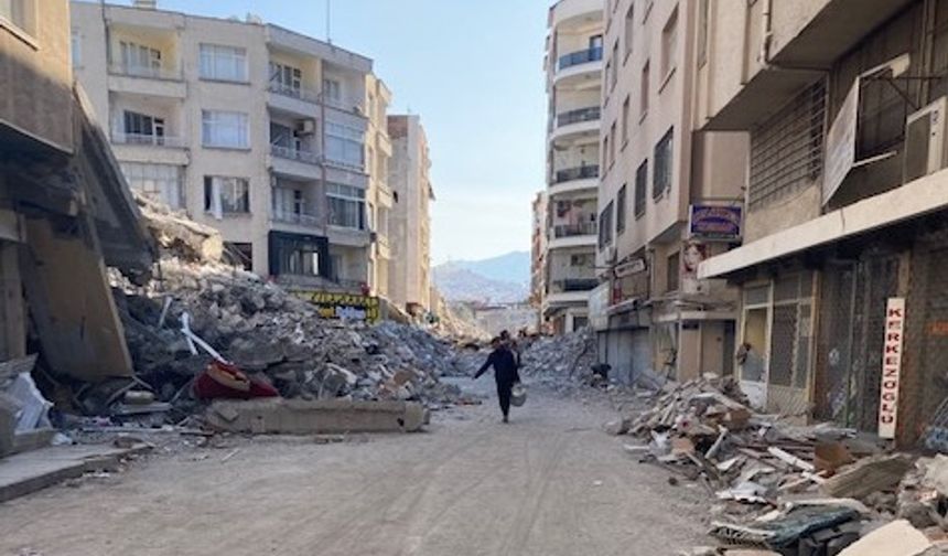 Hatay raporu: Uyuz ve bit salgını devam ediyor; temiz su, hijyenik tuvalet hâlâ sorun!