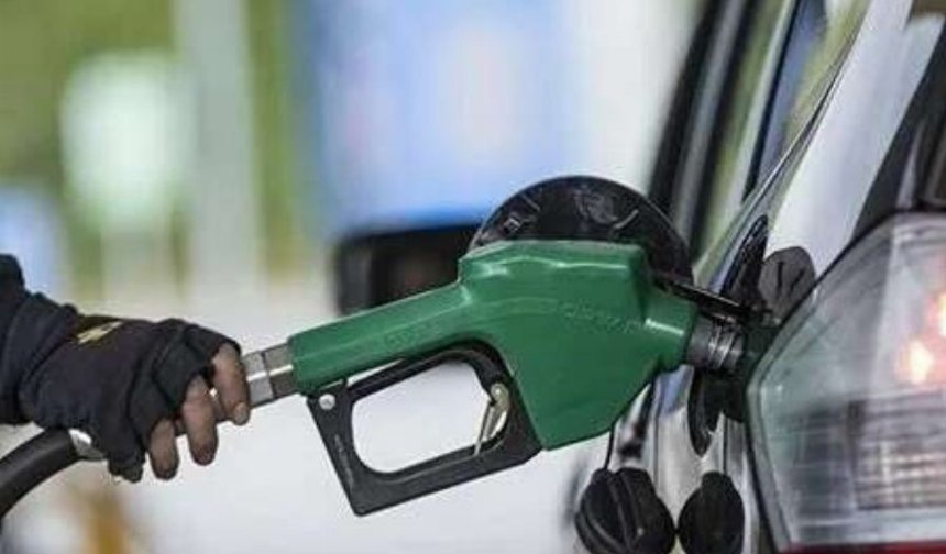 Benzin ve motorinde büyük indirim fiyatlara yansıdı