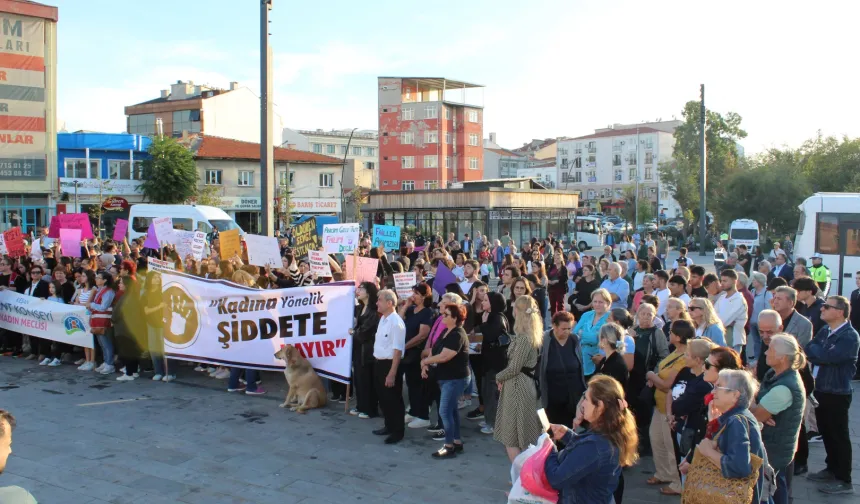 Keşan Kent Konseyi kadına ve çocuğa yönelik her türlü şiddete karşı ses yükseltti