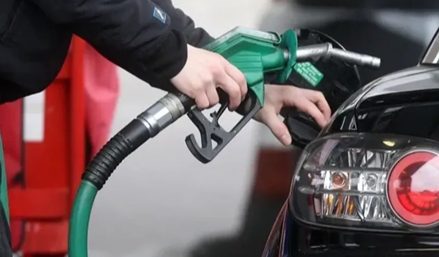 Akaryakıta yine zam bekleniyor