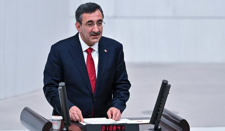 2026 bütçesini “istikrar ve refah bütçesi" olarak niteleyen Yılmaz: Bu yürüyüş yeni bir kalkınma hamlesinin başlangıcı