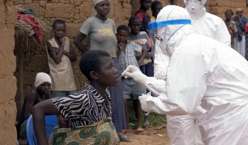 Ebola salgını yaşanan Kongo Demokratik Cumhuriyeti’yle olan sınırı kapattı