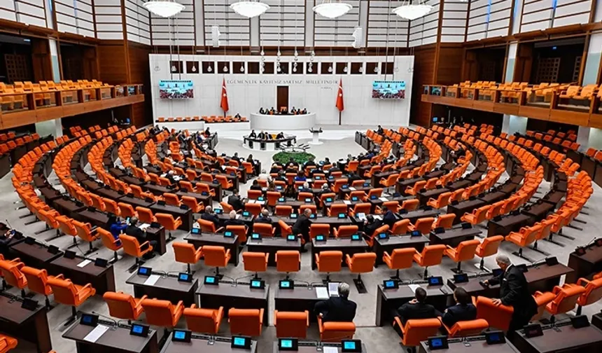 Emekliye bayram ikramiyesi görüşmeleri; Vatandaşa verilecek parayı biraz artırmaya yönelik tekliflerimiz reddediliyor