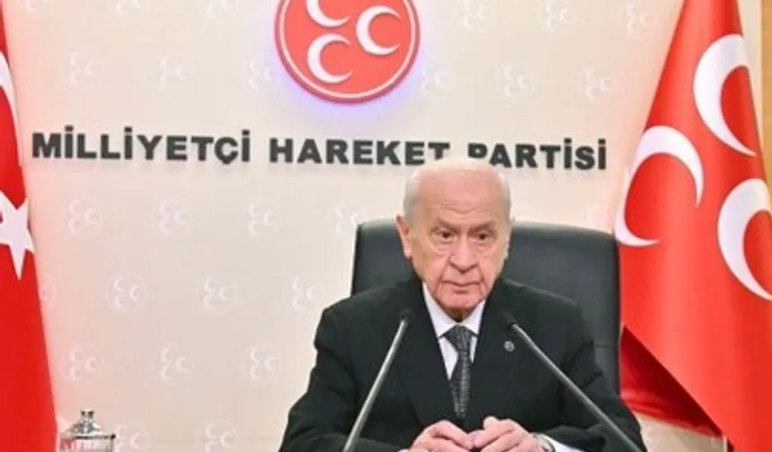 Bahçeli'den, Suriye mesajı: Fırat'ın batısıyla da sınırlı kalınmamalı, federasyon peşinde koşma hayalinden vazgeçilmeli