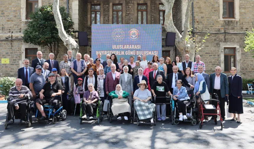 Bakan Göktaş, Darülaceze bağışçılarıyla buluştu