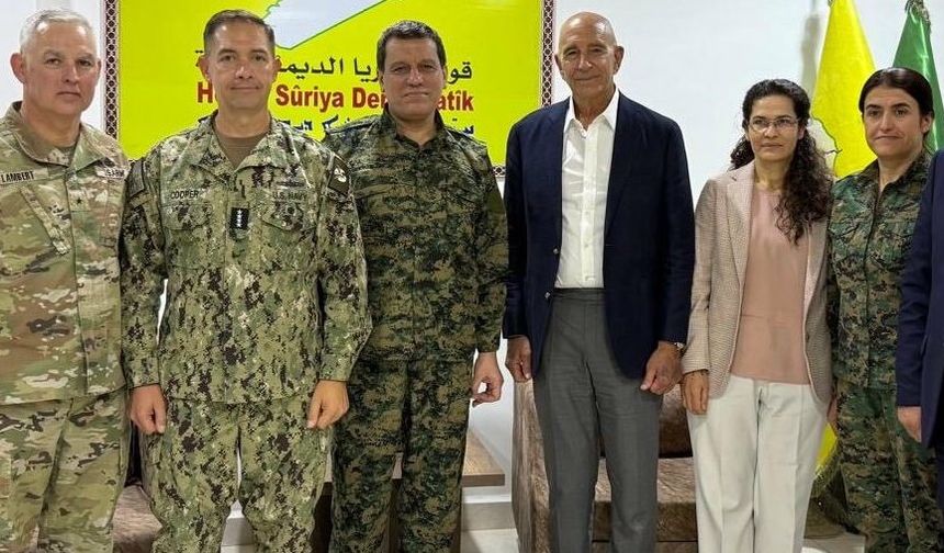 Barrack ve Amiral Cooper, Abdi ile görüştü