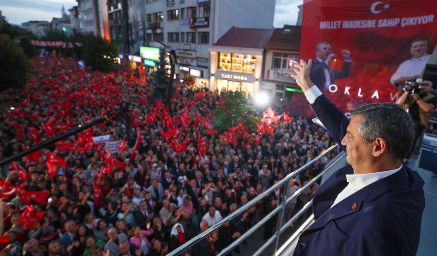 CHP lideri Özel Bolu'da konuştu: Fabrikatör ile kapısındaki bekçi aynı vergiyi ödüyor