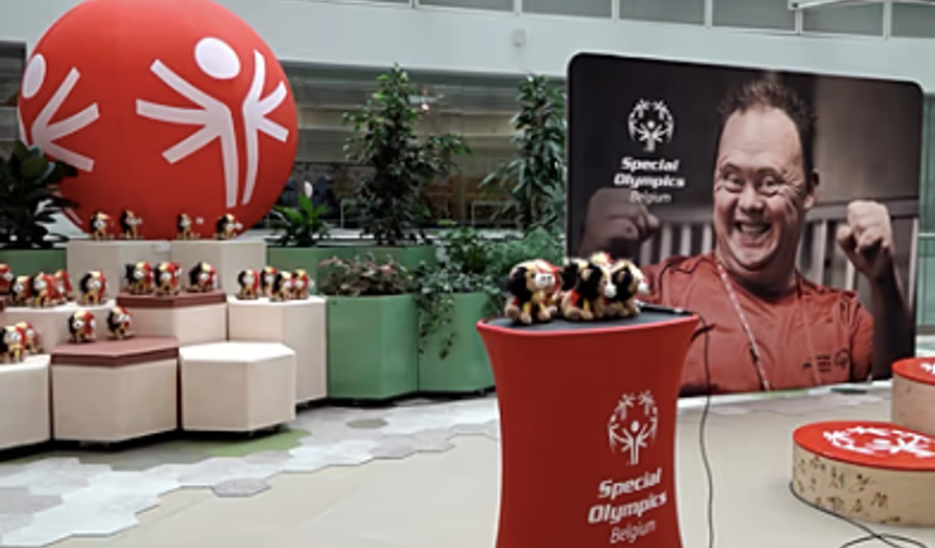 Engelliler, bocce ve masa tenisi müsabakalarıyla Avrupa'daki ayrımcılığa dikkati çekiyor