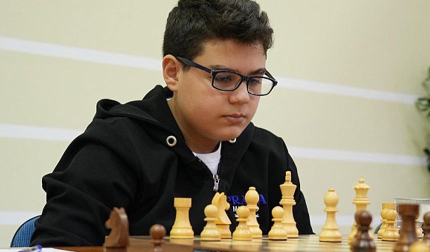 14 yaşındaki Yağız Kaan, satrancın "Wimbledon'ında" fark yaratıyor