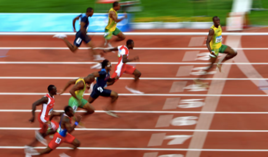 İnsansı robot, Usain Bolt'un 100 metre rekorunu kırdı