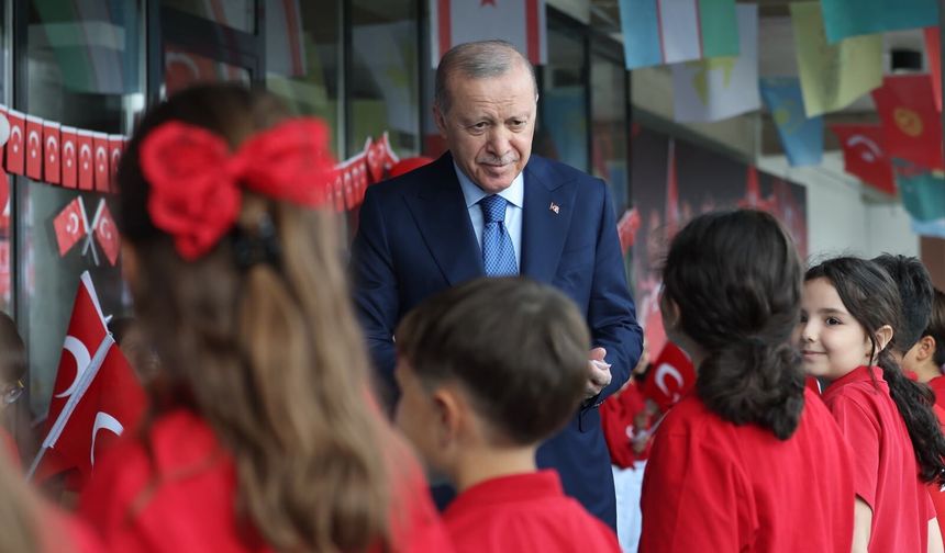 Cumhurbaşkanı Erdoğan: Birileri sürekli kötümser senaryolar yazsa da ışıl ışıl bir gençlik filiz veriyor