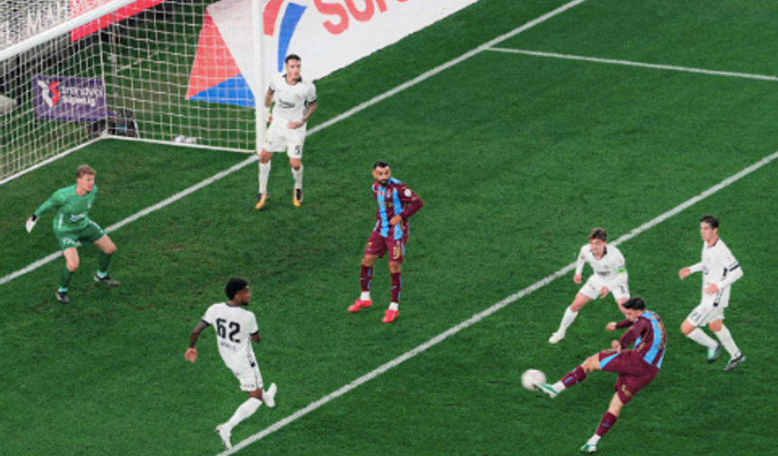 Dev maçın galibi Trabzonspor; Goller Ozan ve Salah'tan geldi