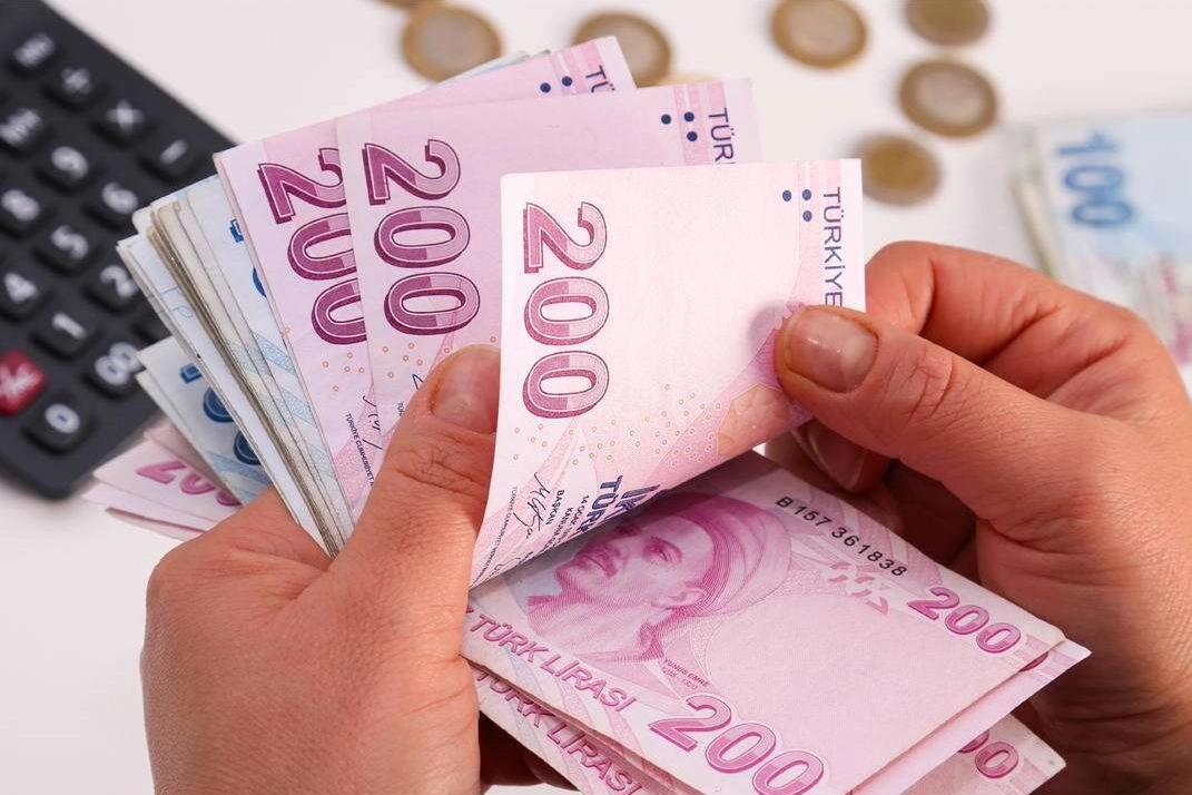 "Enflasyon hedefleri değiştiyse, ücretler de değişmeli”
