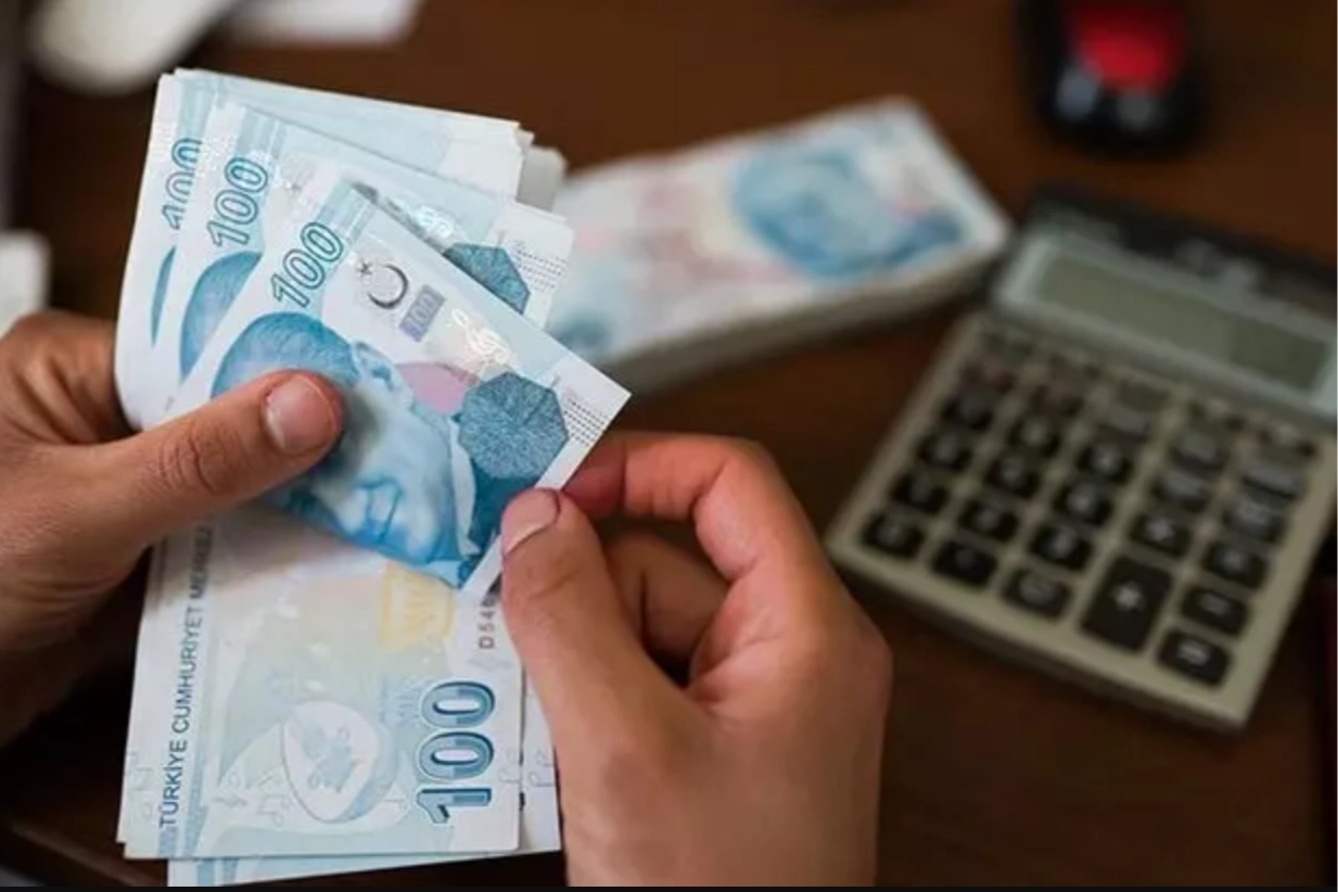 Vatandaşın bankalara olan borcu büyüyor