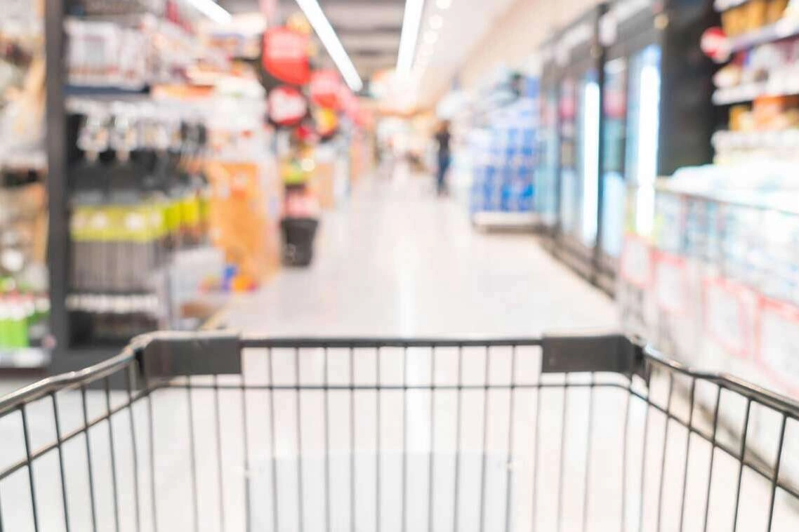 Dünyada gıda fiyatları beş aydır düşüyor, Türkiye'de yükselişini sürdürüyor